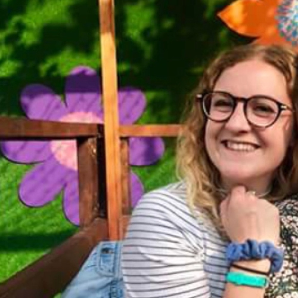 Meet your Posher, Julie